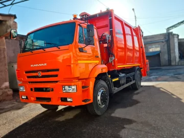 Мусоровоз с задней загрузкой КО-440В